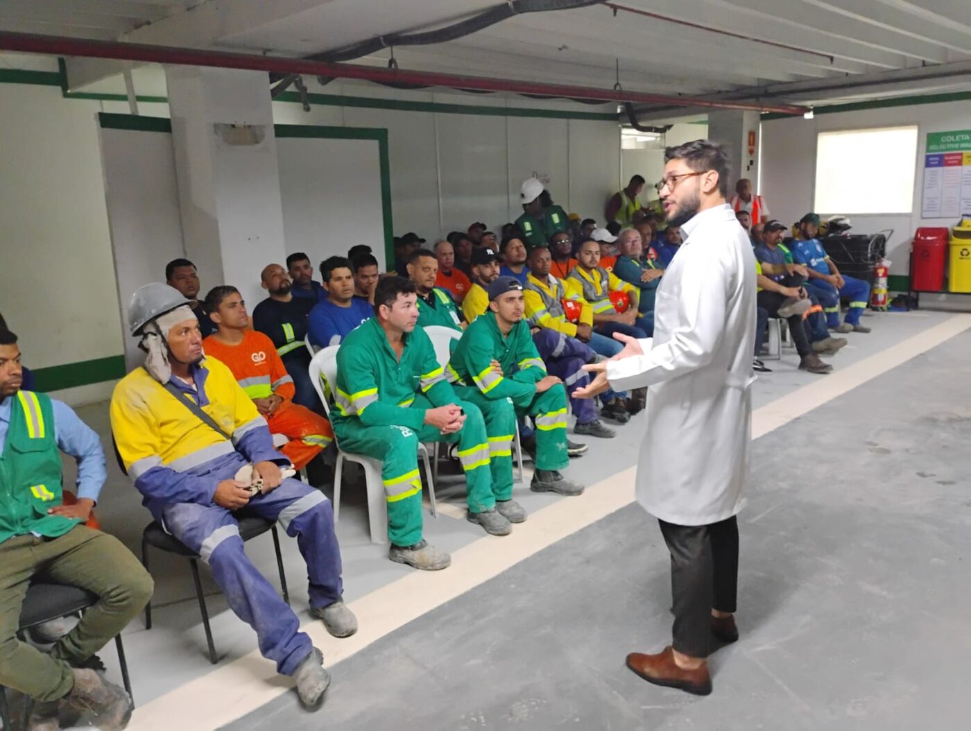 Palestra para equipe operacional